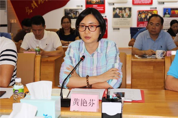 4.恩平市副市長黃艷芬作表態(tài)發(fā)言_副本.jpg 4.恩平市副市長黃艷芬作表態(tài)發(fā)言_副本.jpg