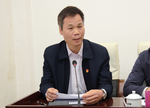 副本3市財政局張儒相局長發(fā)言.jpg 副本3市財政局張儒相局長發(fā)言.jpg